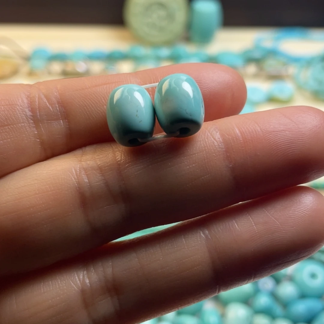 绿松石未镶嵌颈饰