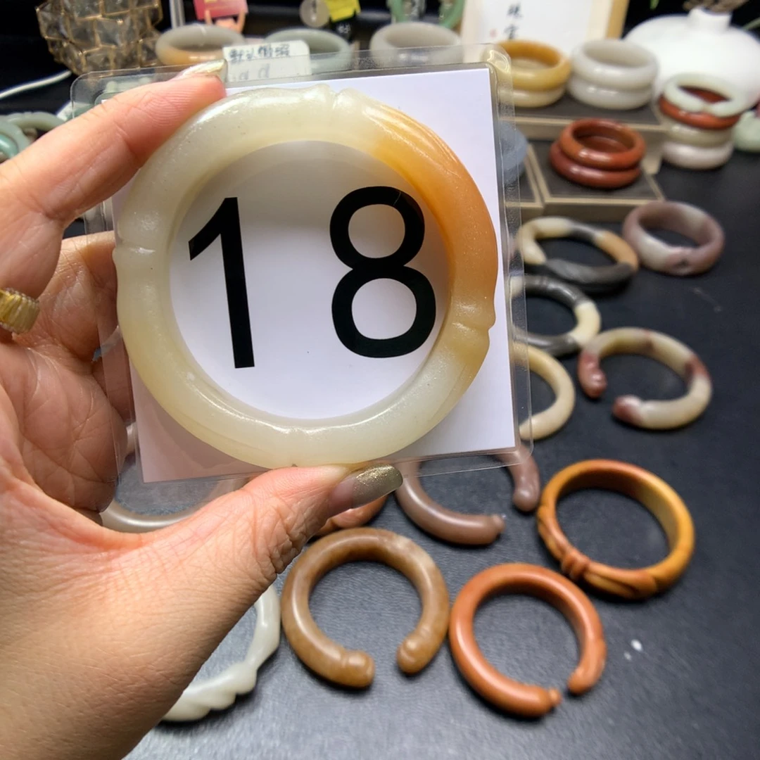 石英质玉手镯未镶嵌清**月