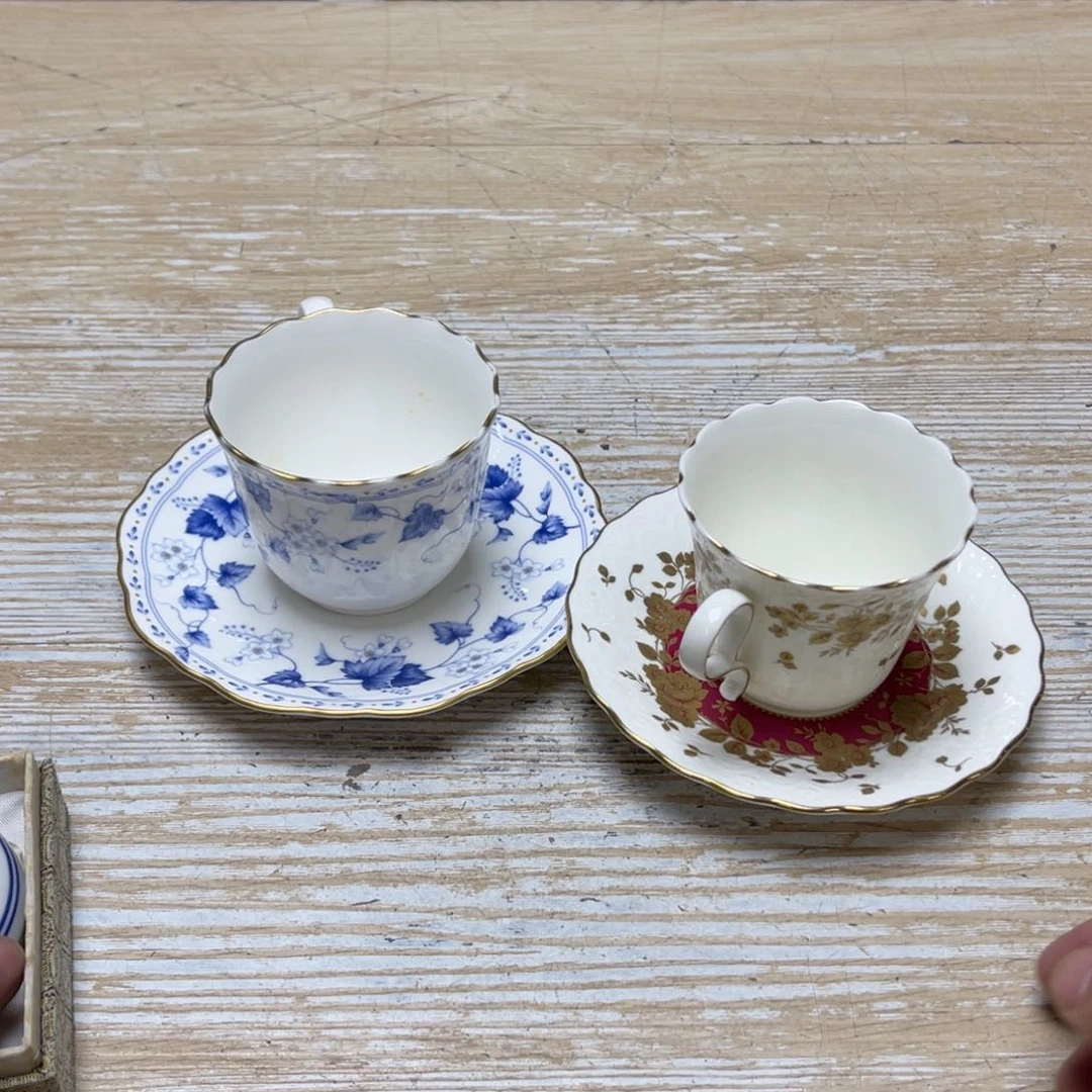 瓷片小***七密密麻麻地排列着一个大