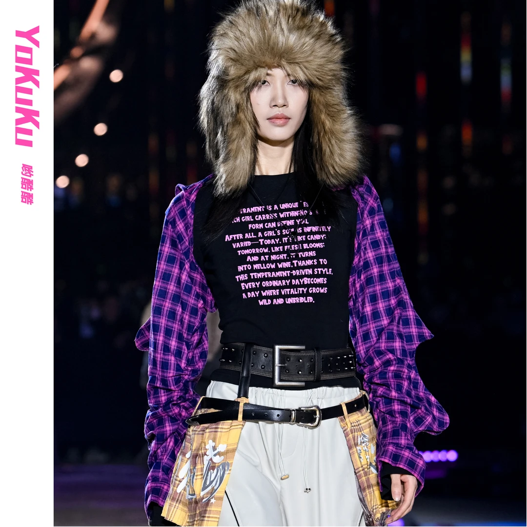 哟酷酷（浪漫代码）秋季长袖T恤休闲印花百搭修身显瘦圆领打底上衣