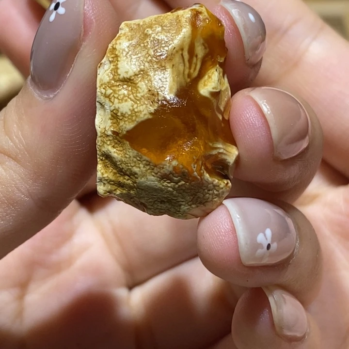 定制琥珀蜜蜡原石 3.5 M