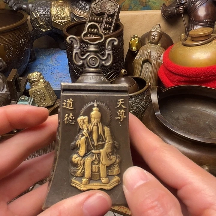 精美铜器批发档口