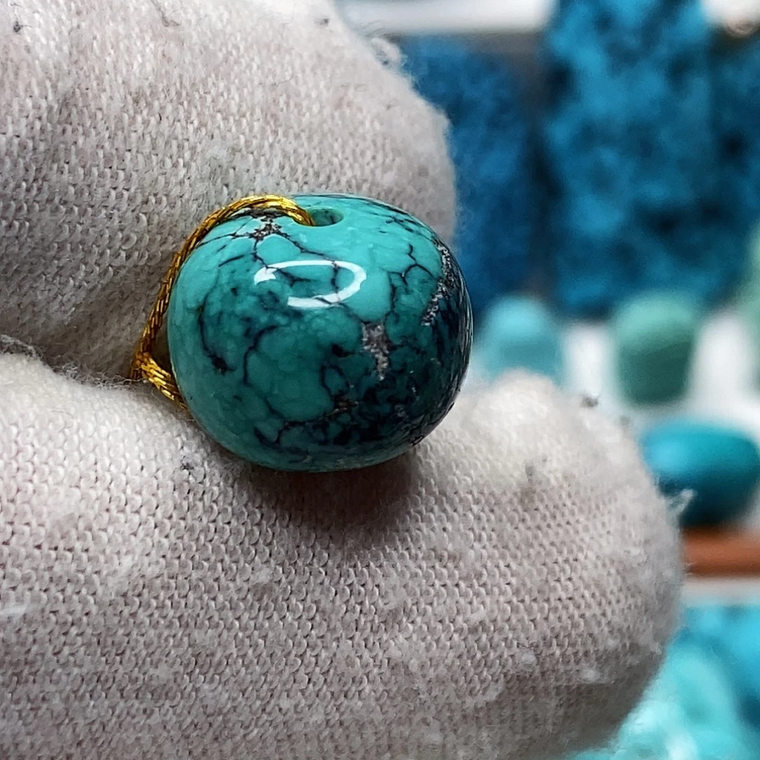 绿松石未镶嵌天然原矿 带武汉地大证书