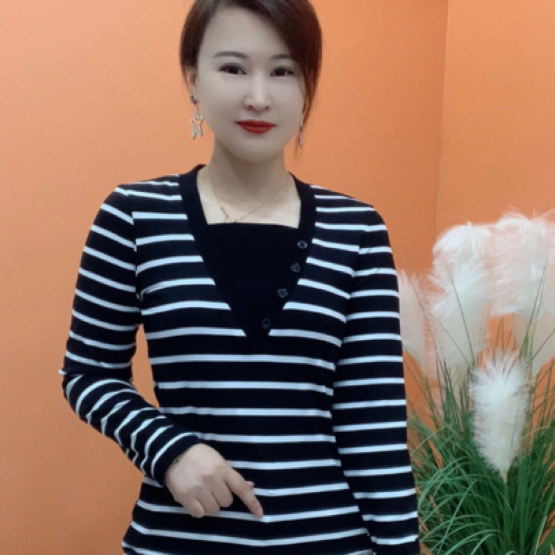 1617款百搭舒适衫