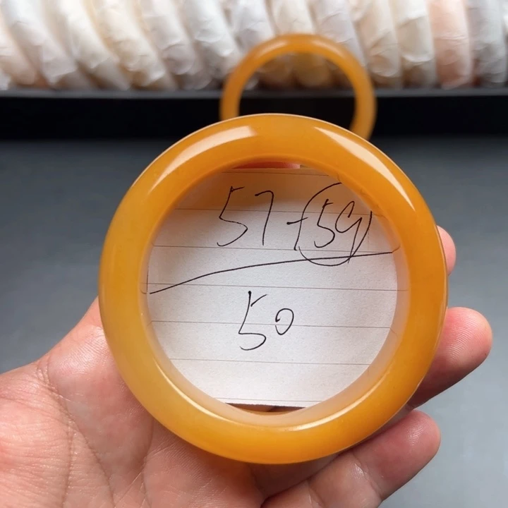 石英质玉（黄龙玉）手镯未镶嵌50