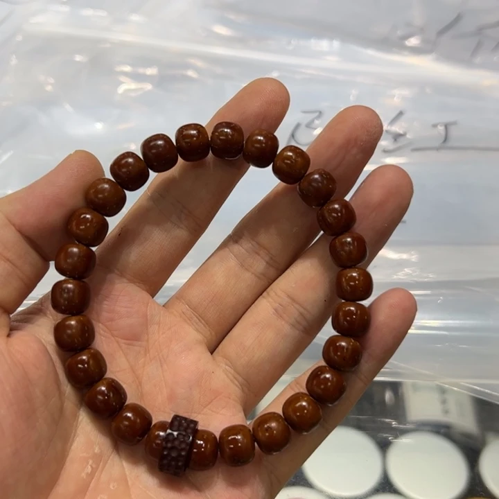 紫金鼠手串?**荭紫金鼠菩提