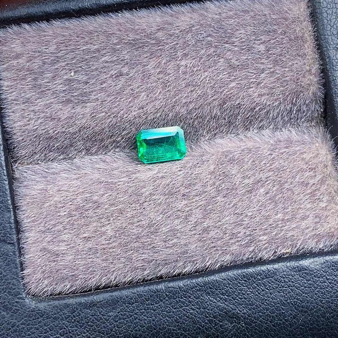 祖母绿裸石0.73ct天然