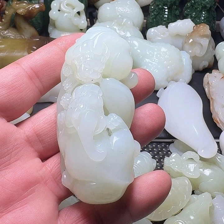 和田玉未镶嵌挂件