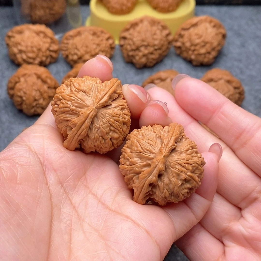 文玩核桃把件精品白狮子39+全品