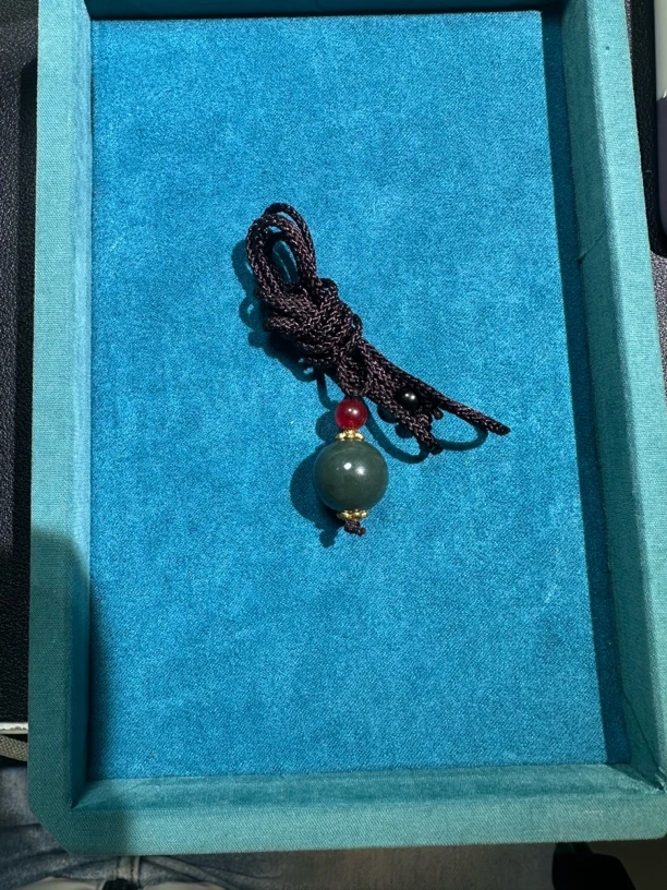 和田玉沙枣青福珠吊坠