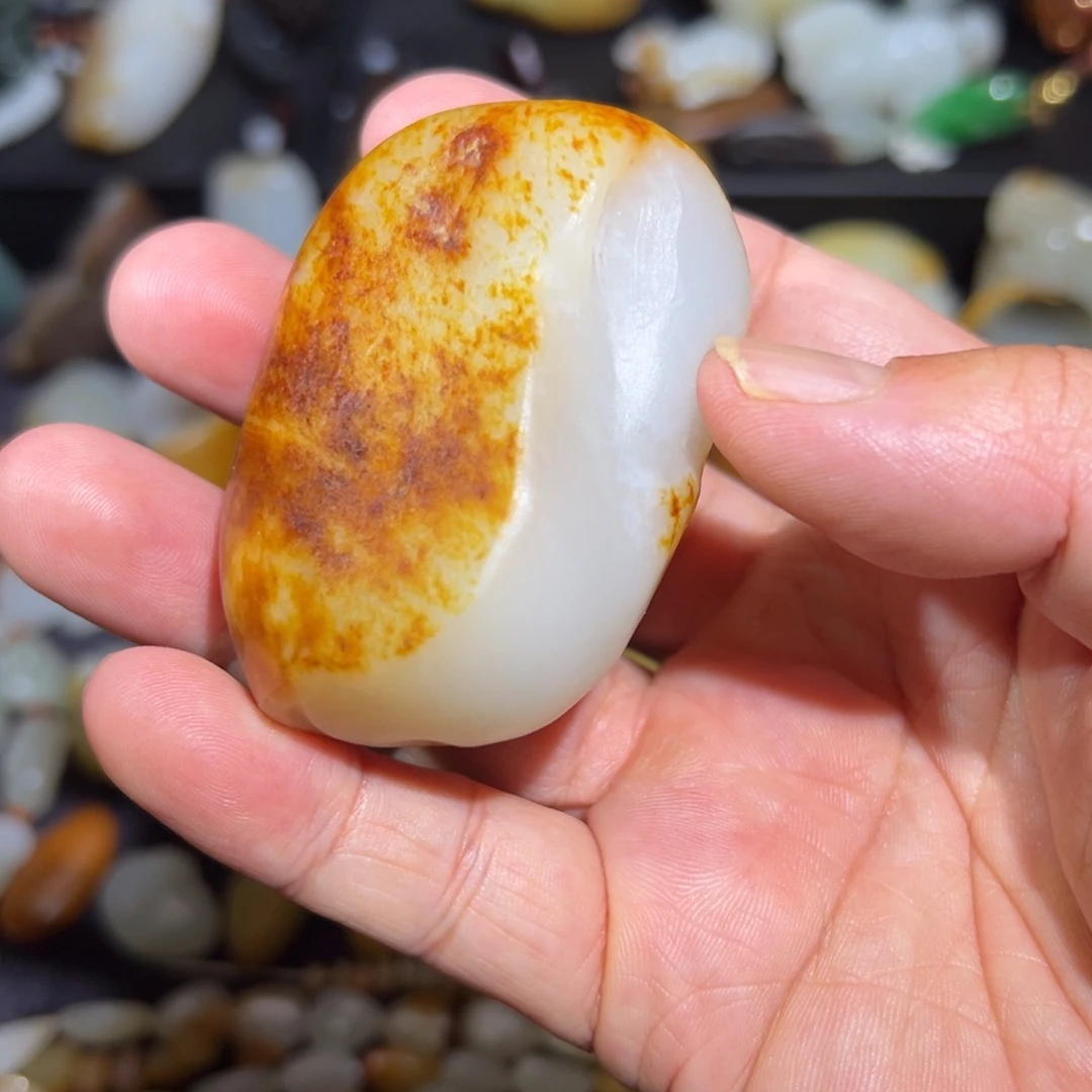 透闪石质玉未镶嵌吊坠(不含链)