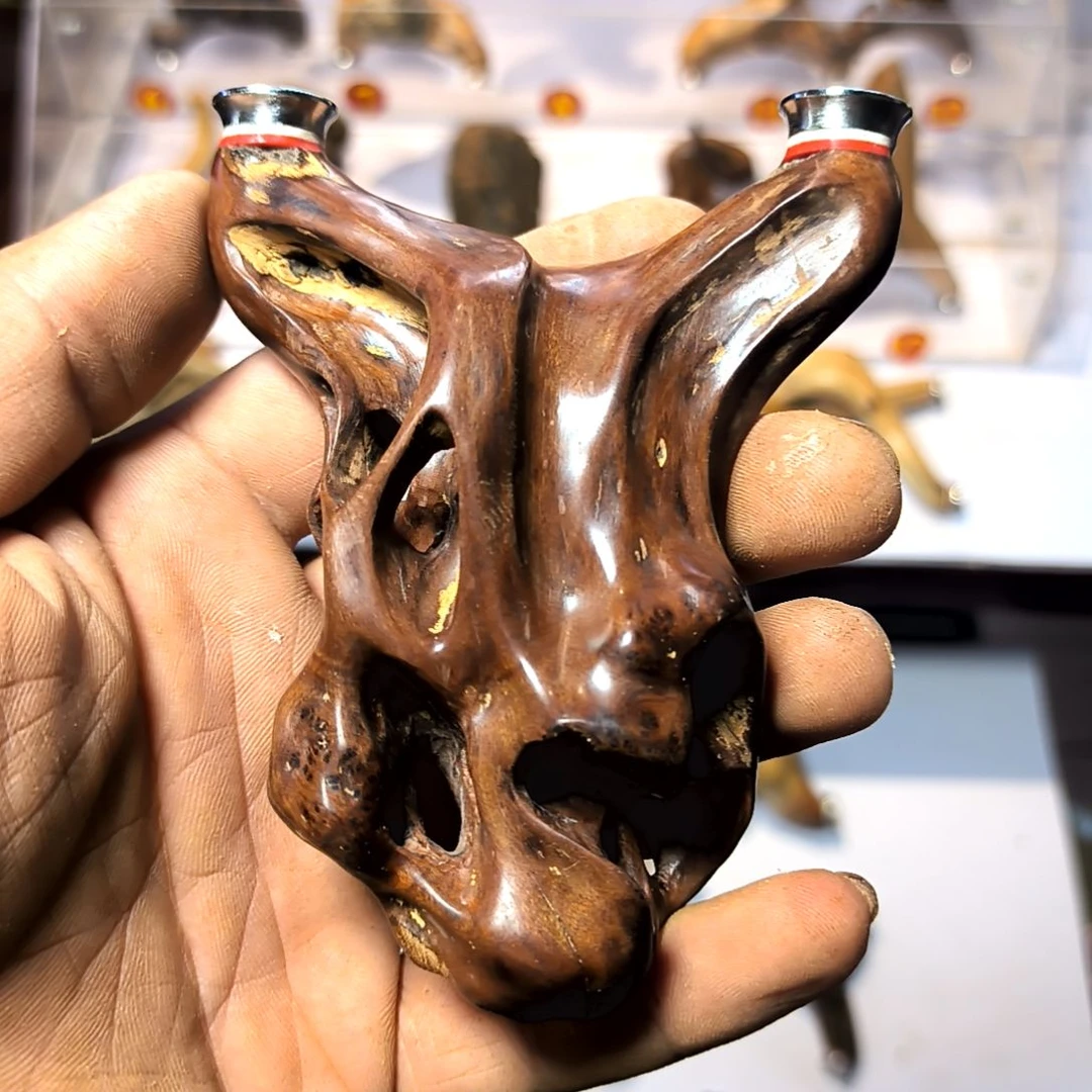 香榧木旧****?朋友专拍，，，，