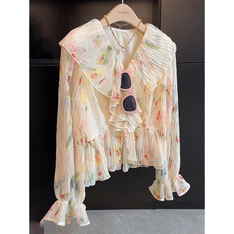 法式时尚V领碎花衬衫女2025夏季重工压褶花边甜美小衫设计感上衣