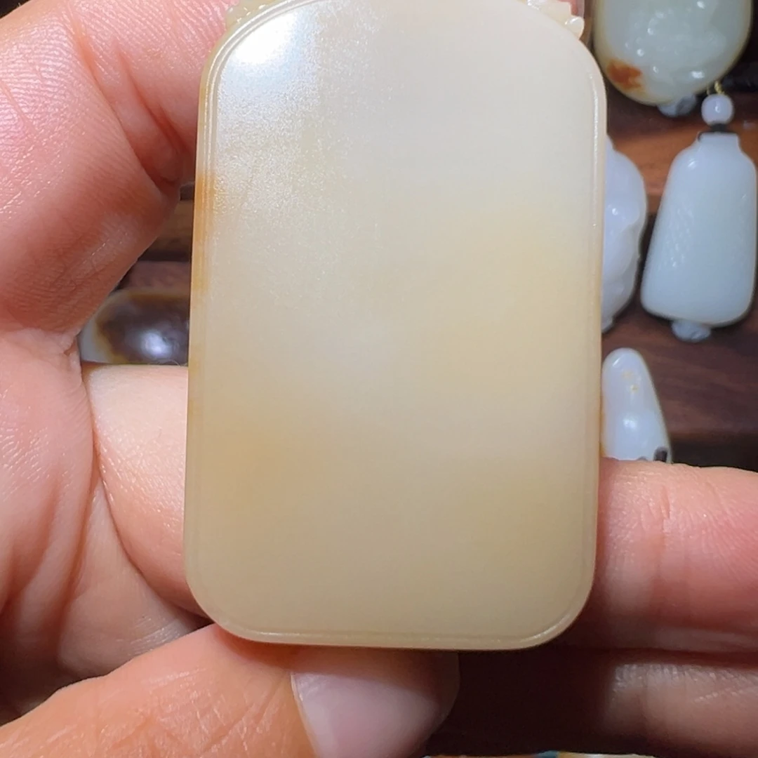 社***人和田玉未镶嵌颈饰