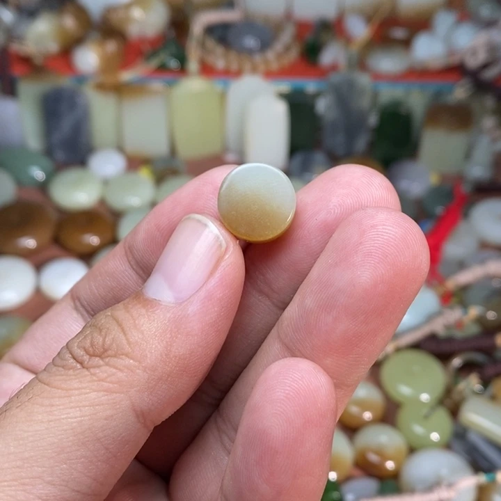 和田玉未镶嵌吊坠(不含链)