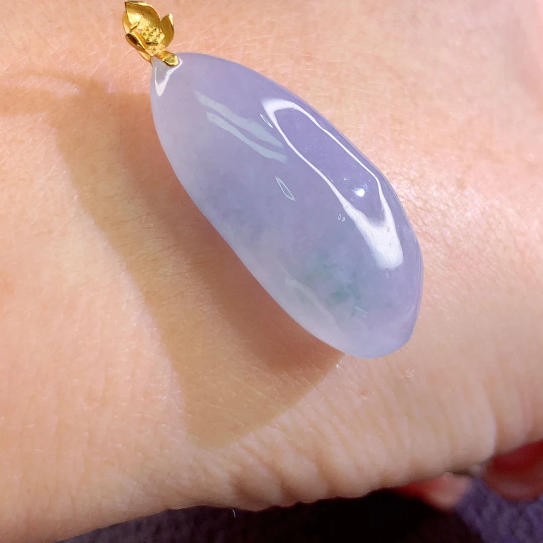 翡翠18K金镶嵌颈饰翡翠