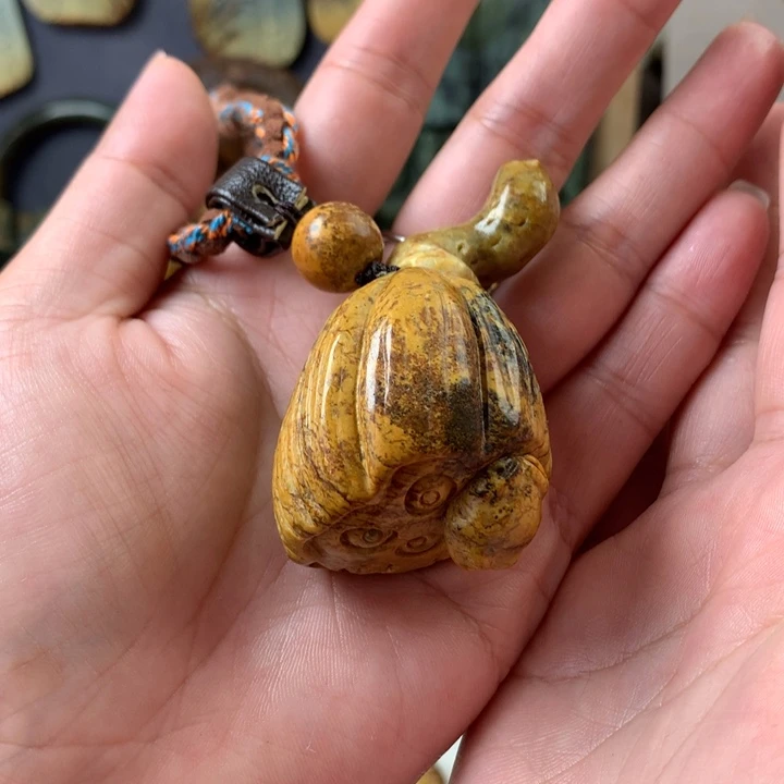 岫岩河磨玉（透闪石质玉）未镶嵌把件海****善