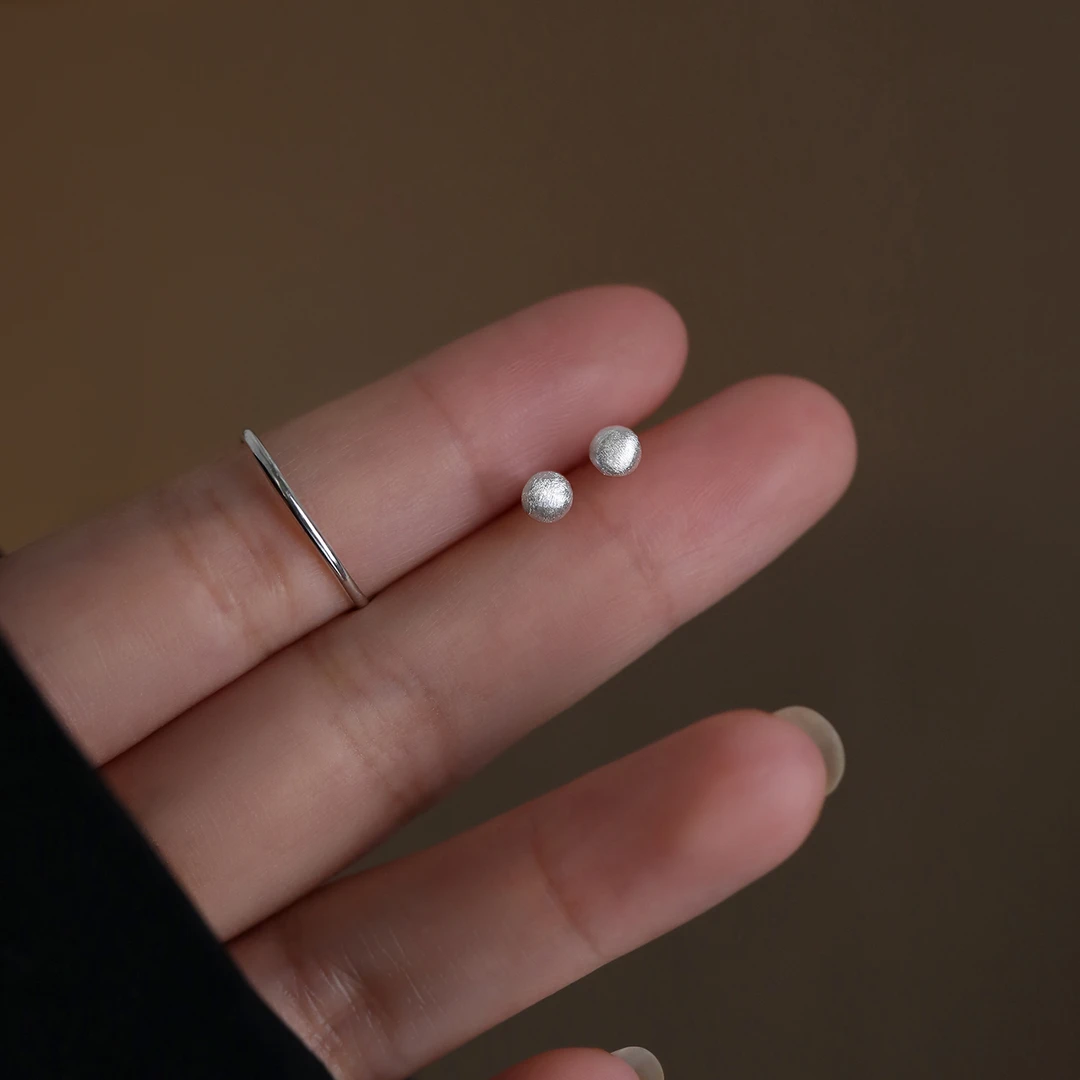 足银耳饰 999纯银拉丝耳钉女ins小众养耳洞免摘小巧百搭迷你简约