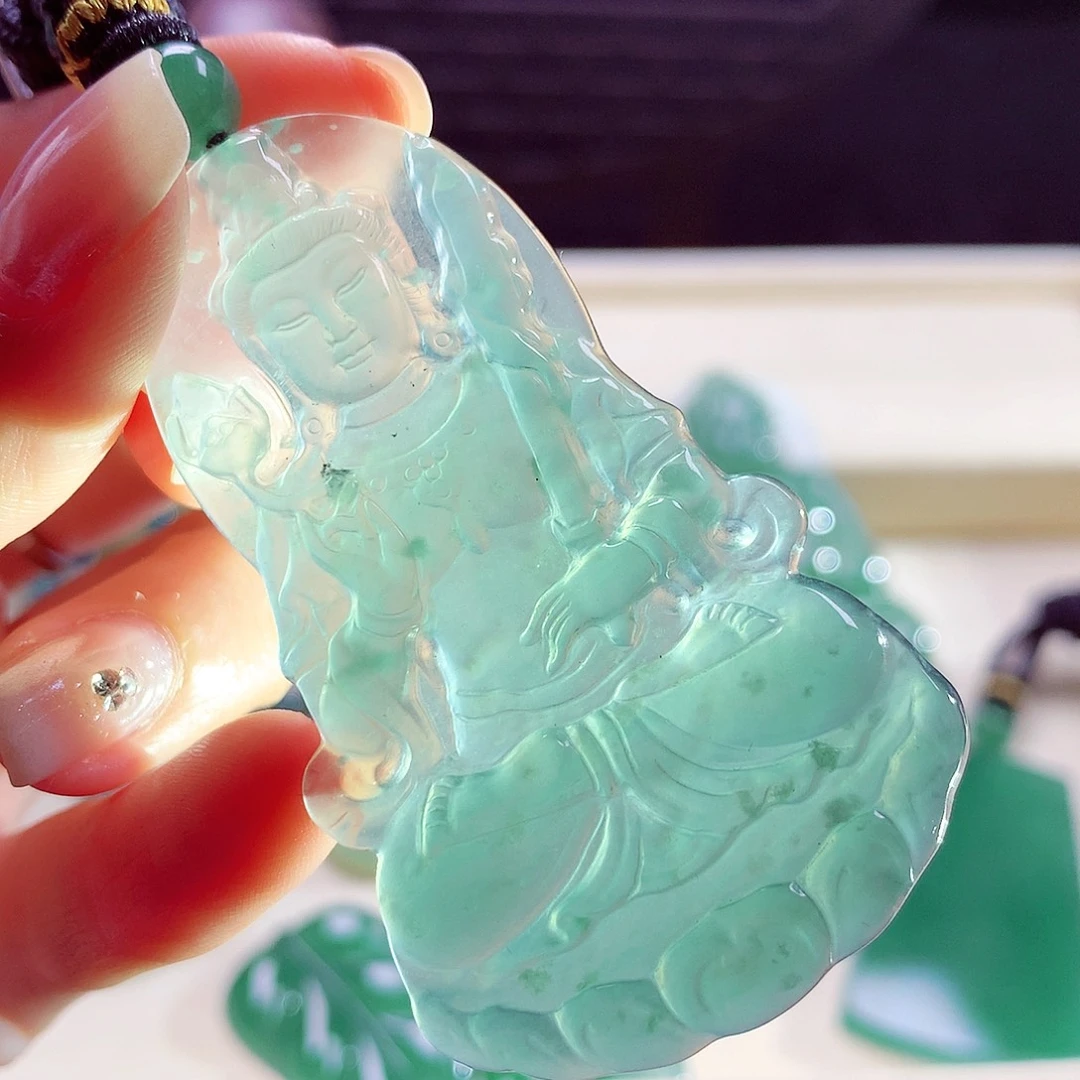 颈饰未镶嵌翡翠天然