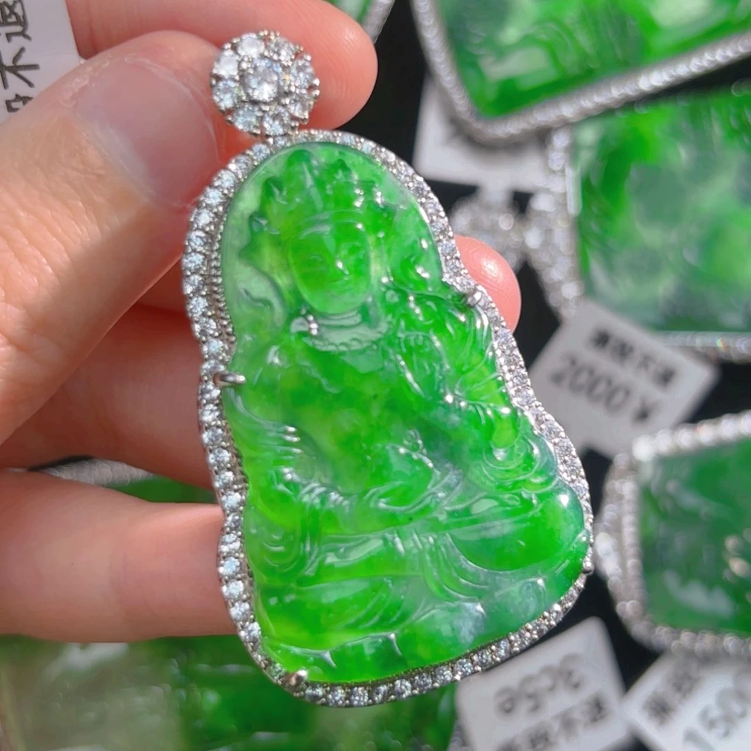 翡翠颈饰未镶嵌观音