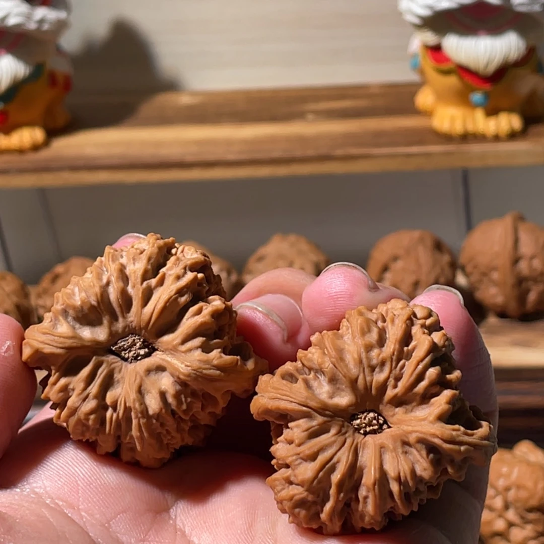 D***Y文玩核桃吊坠南疆石