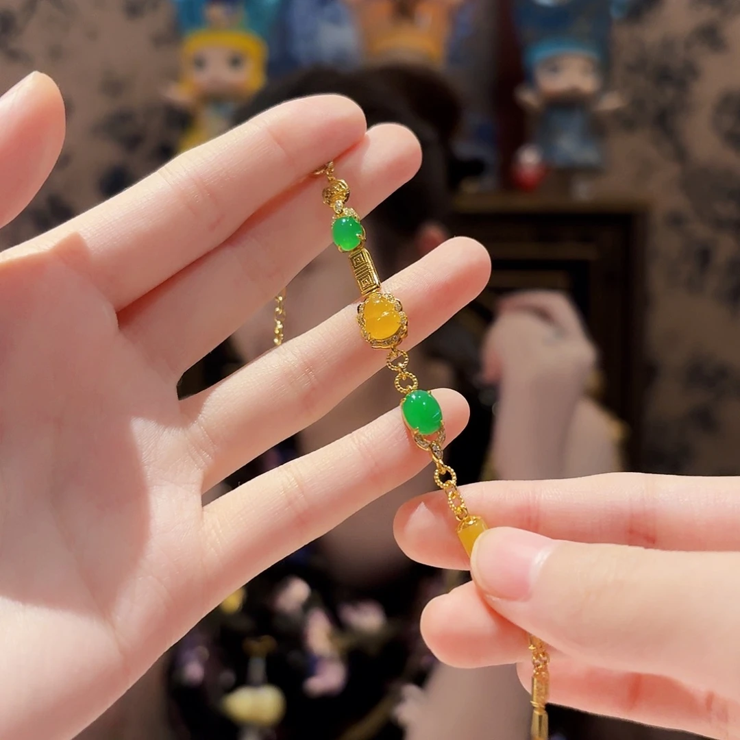 18K金镶嵌手链翡翠手链