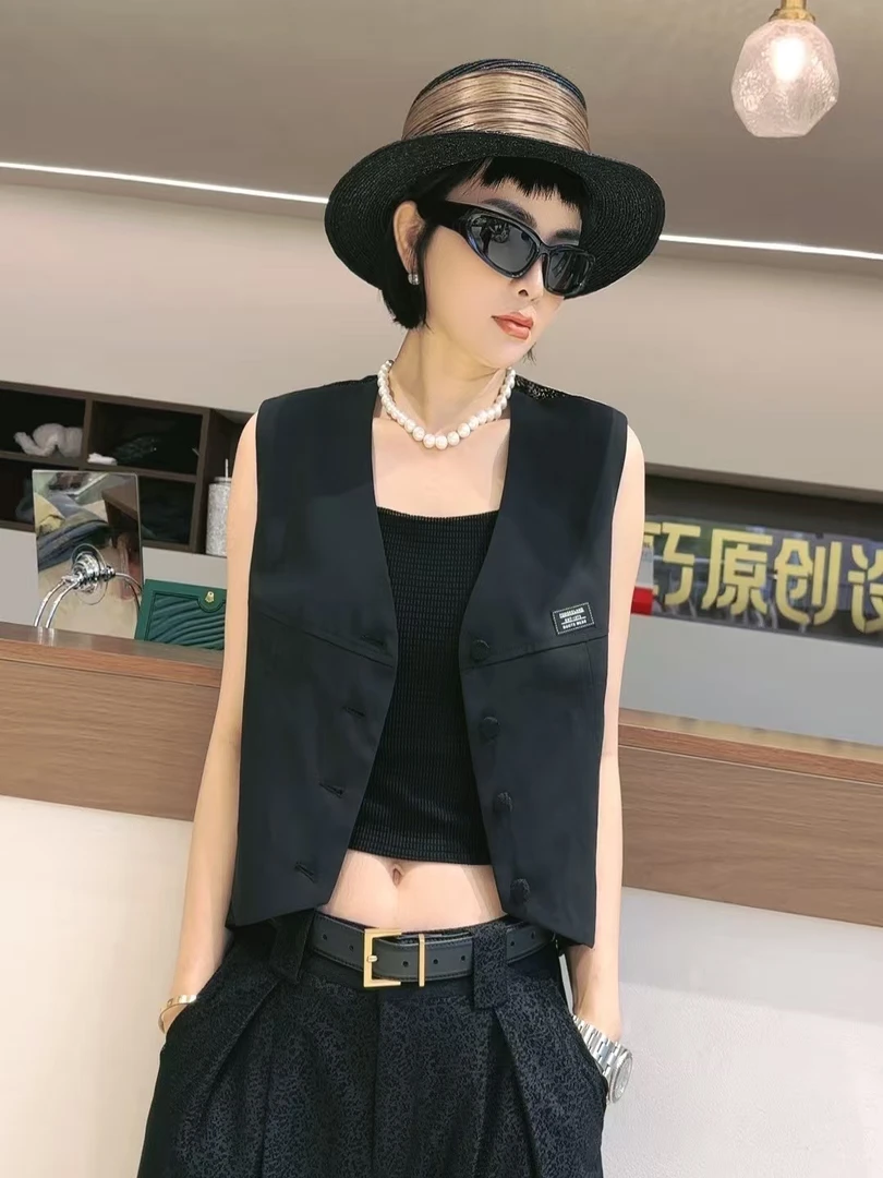 迷巧时尚2025新款气质网红百搭不规则拼蕾丝个性马甲