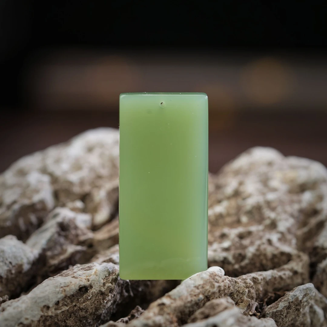 孤品 满色翠青毕业级无事牌吊坠 H19336