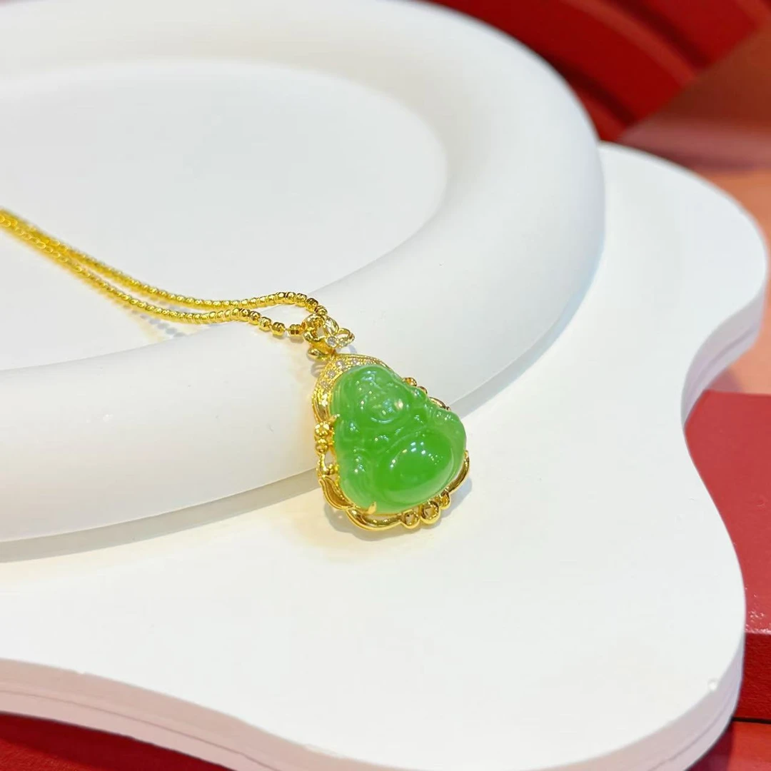 【红娘子】18K金镶嵌16mm和田玉苹果绿小佛HNZ8000