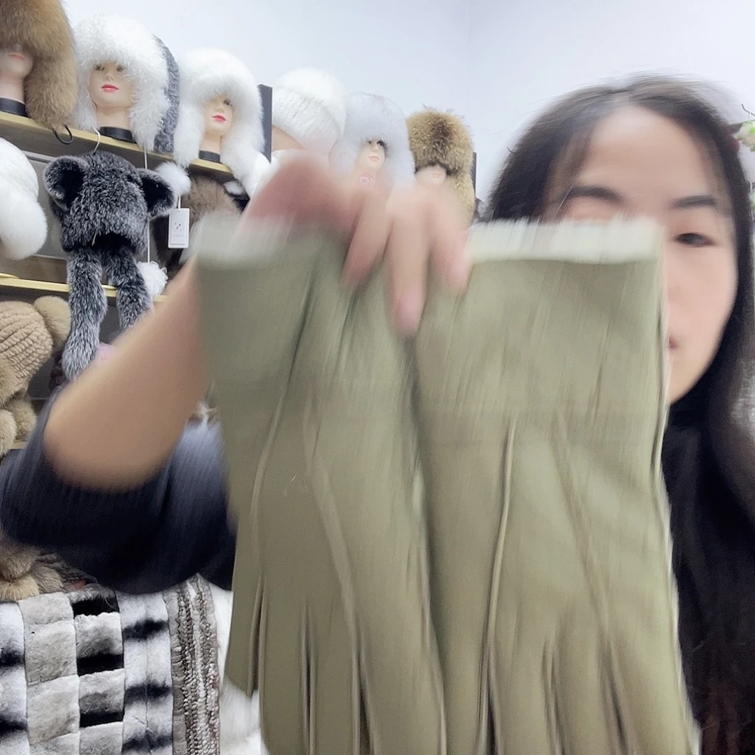 兔毛浅绿男士加厚手套微瑕