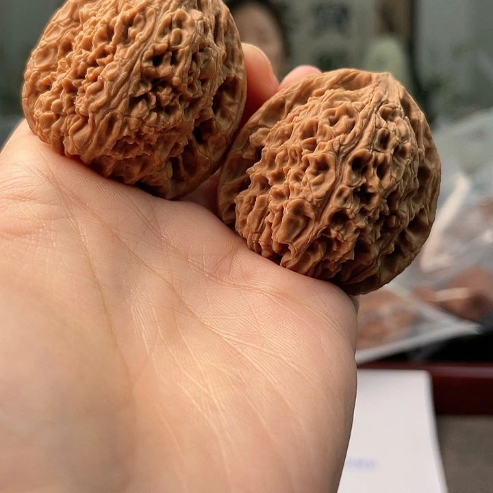 文玩核桃把件德****室南疆