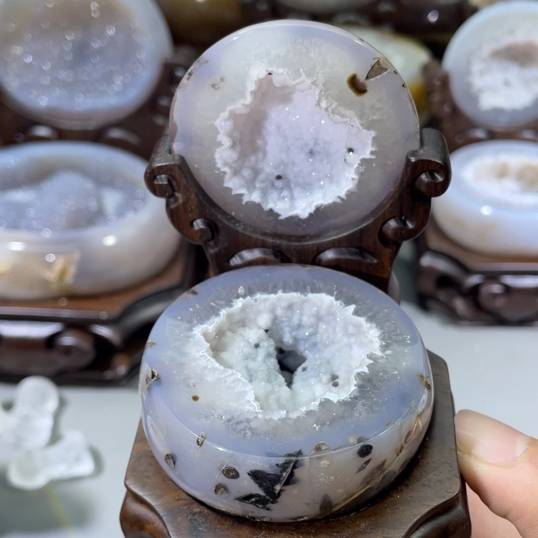 大型摆件（非配饰）水晶未镶嵌聚宝盆