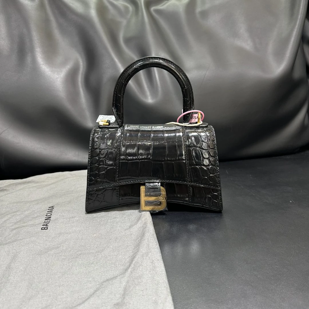 未使用 Balenciaga/巴黎世家 壹所/巴黎世家沙漏鳄压黑金xs号闲置