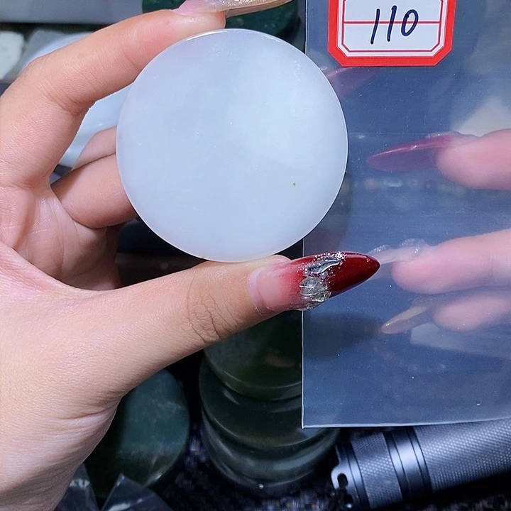 和田玉和田玉边角料随机发未镶嵌