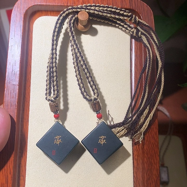 和田玉未镶嵌颈饰和田玉074