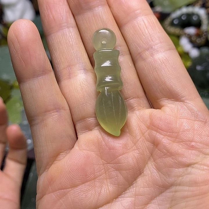 岫玉未镶嵌岫玉挂件