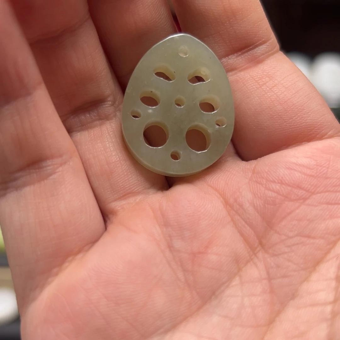 雅***轩和田玉未镶嵌挂件