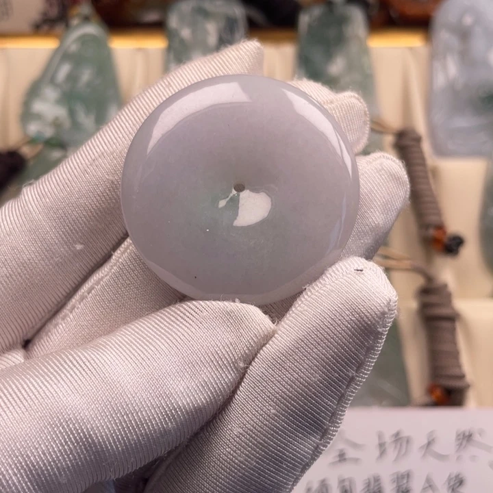 颈饰未镶嵌翡翠玉