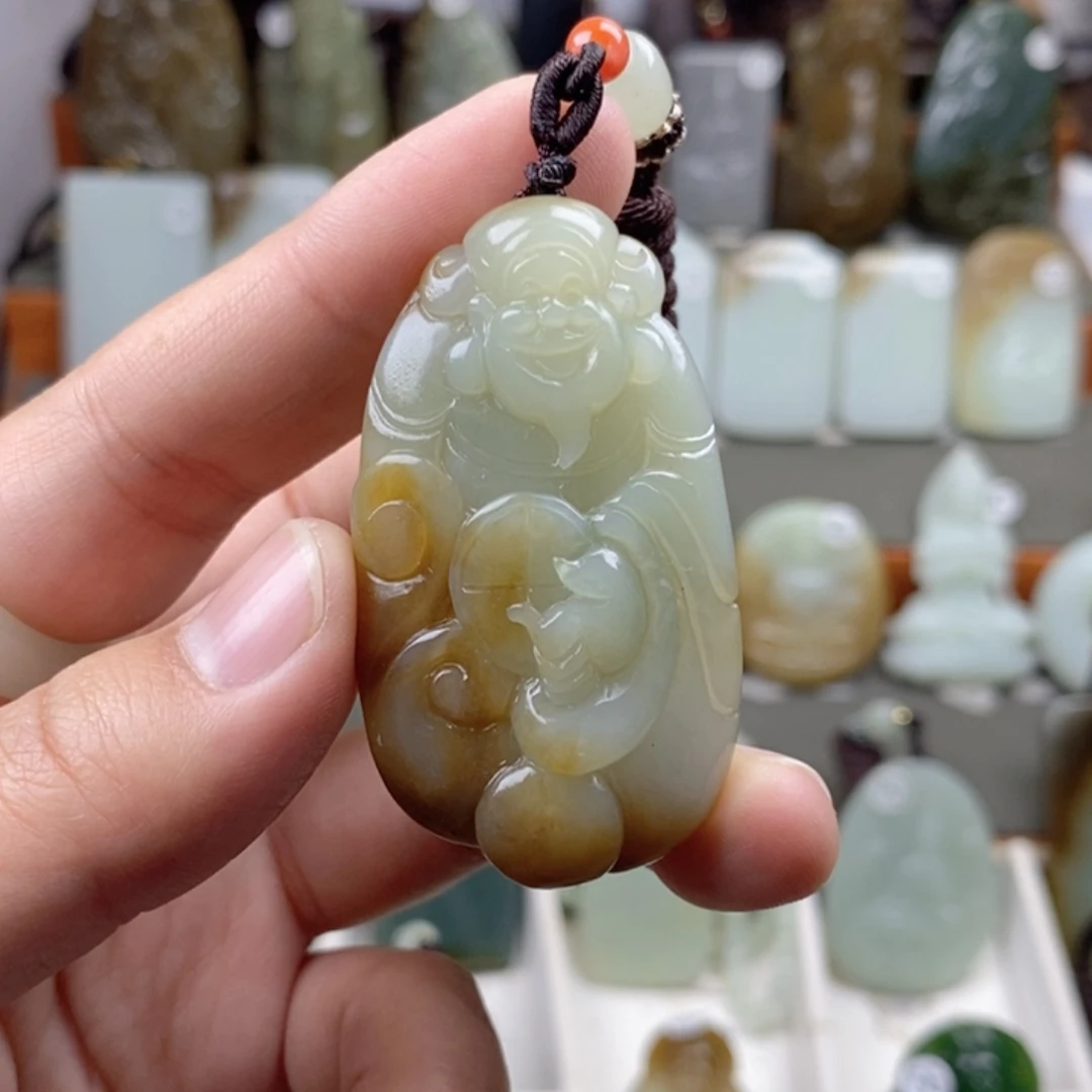 和田玉（糖玉）未镶嵌颈饰