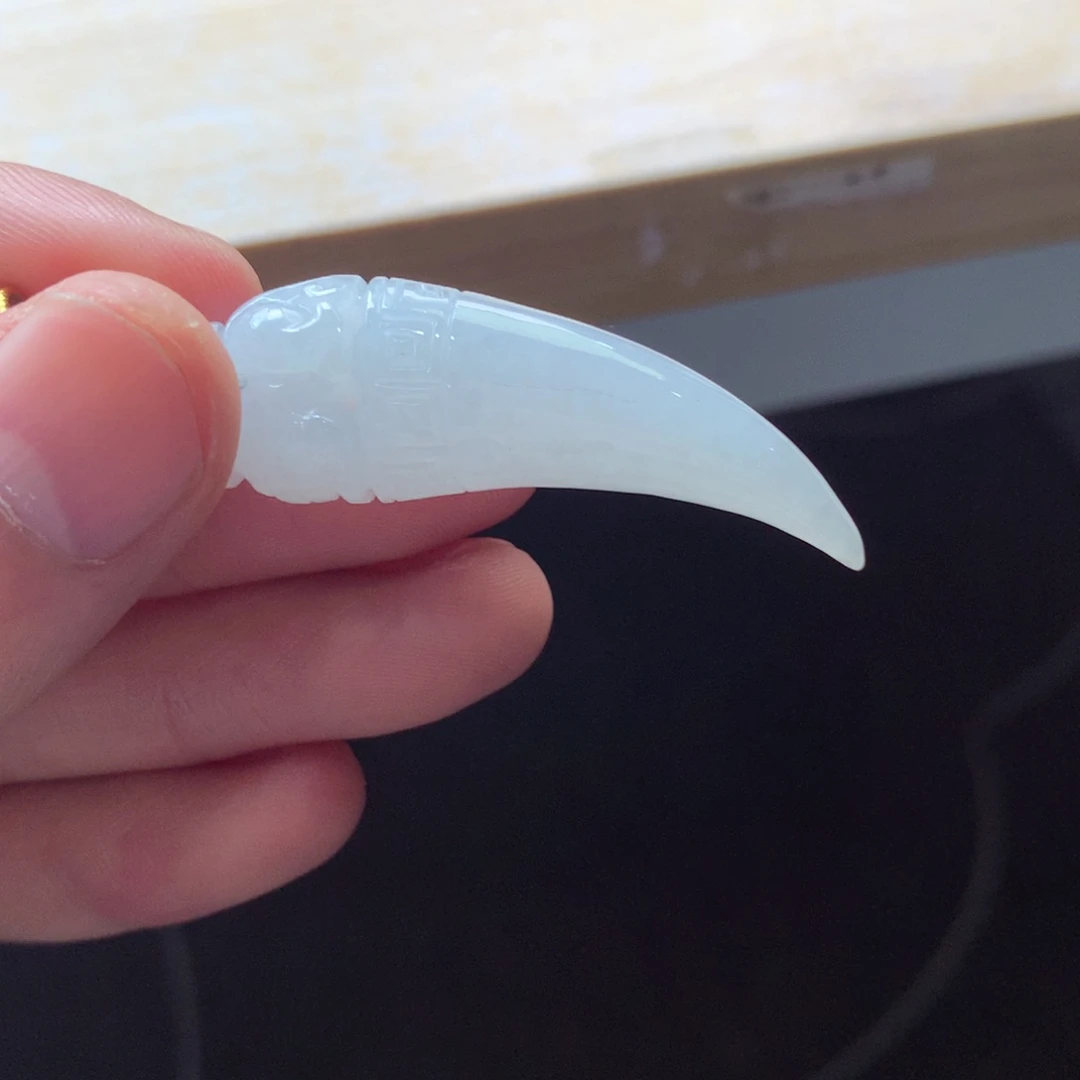 翡翠颈饰未镶嵌吊坠