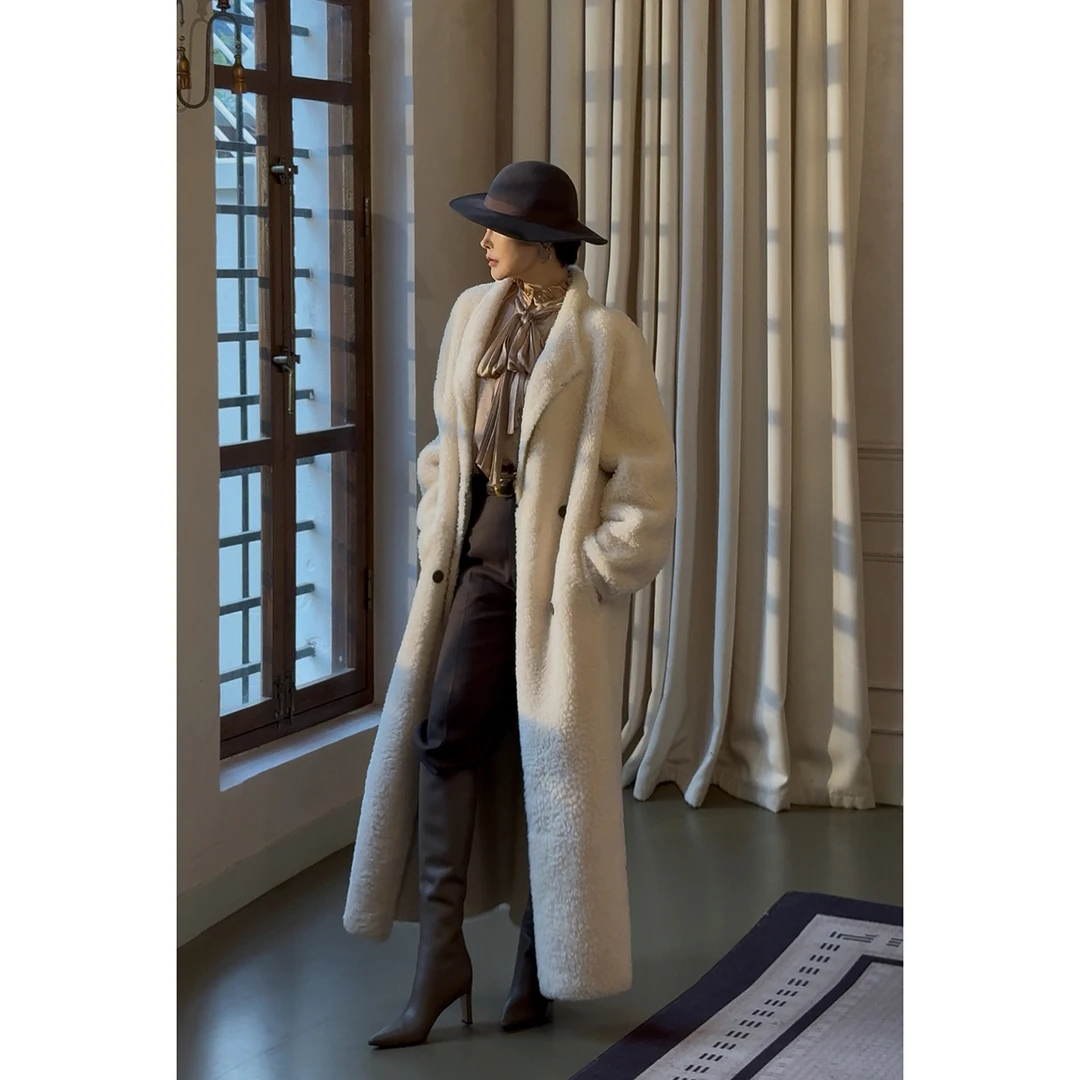 【巴黎夜末央】西班牙进口皮毛一体超软不臃肿小羊羔毛超长大衣