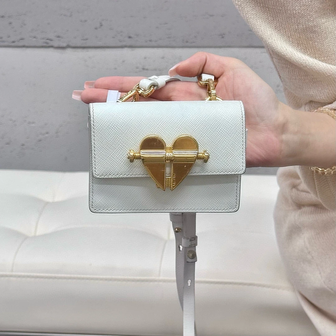 95新 Prada/普拉达 prada白金mini斜挎包(K)