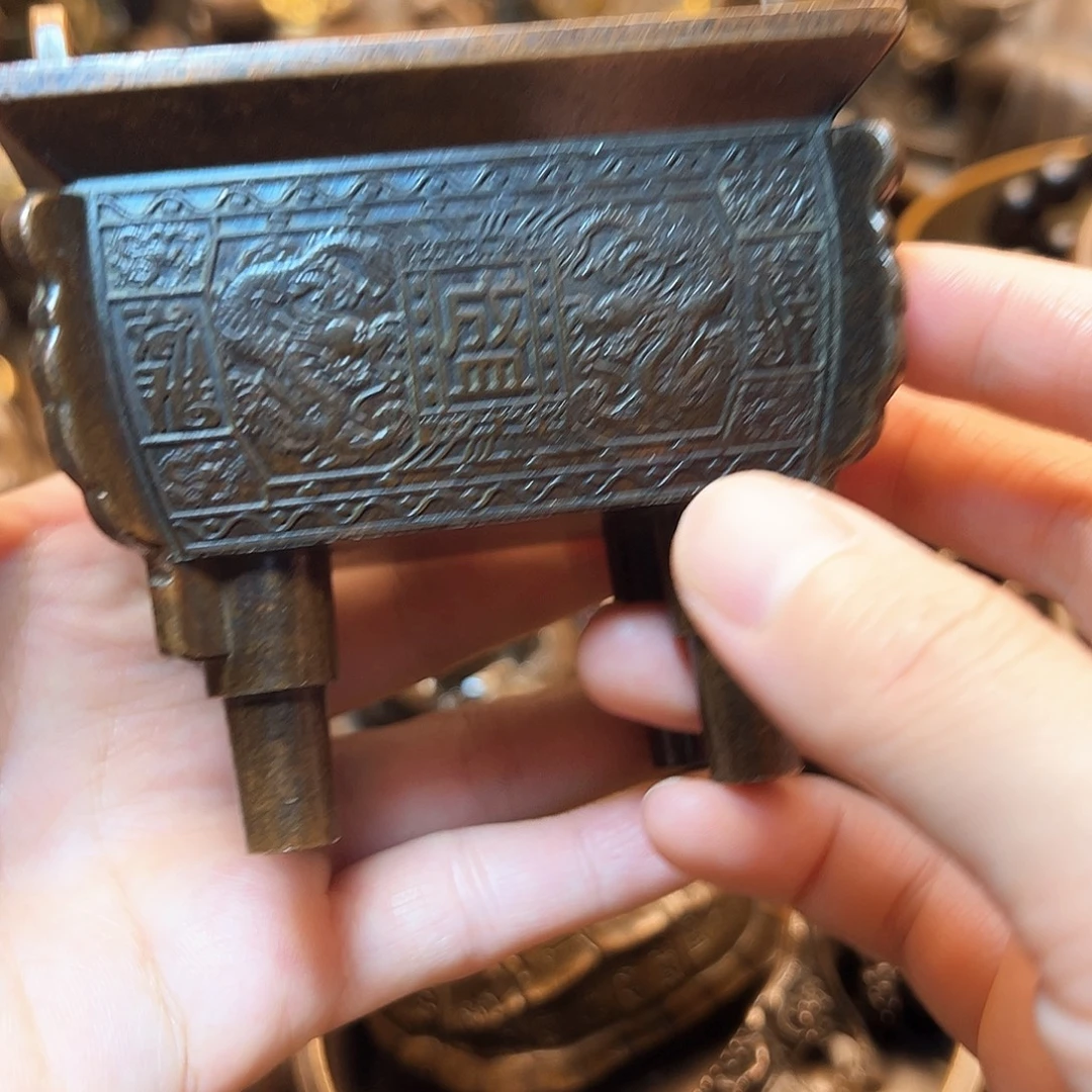 精美铜器工艺品等