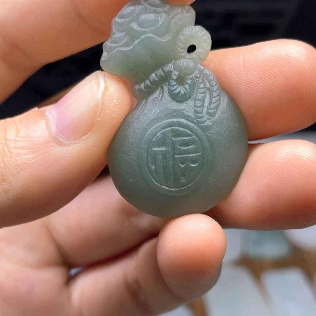 定制翡翠未镶嵌钱袋子