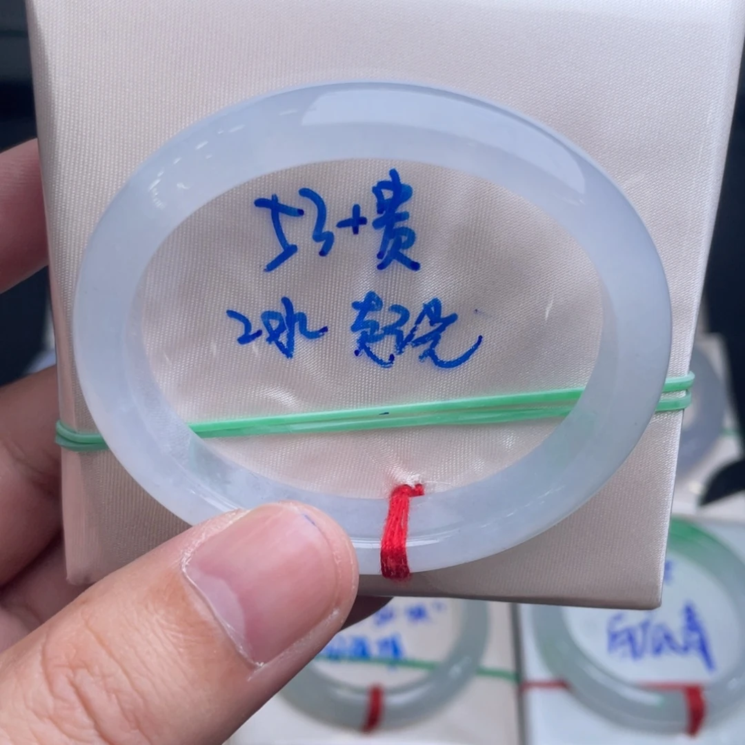 翡翠未镶嵌手镯翡翠手镯38