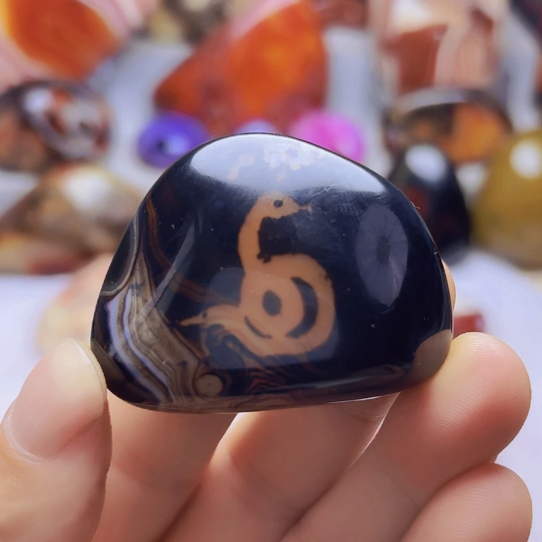 未镶嵌玛瑙/玉髓珠宝奇石