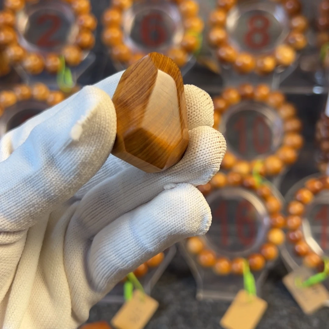 柏木太****腔太行崖柏手串