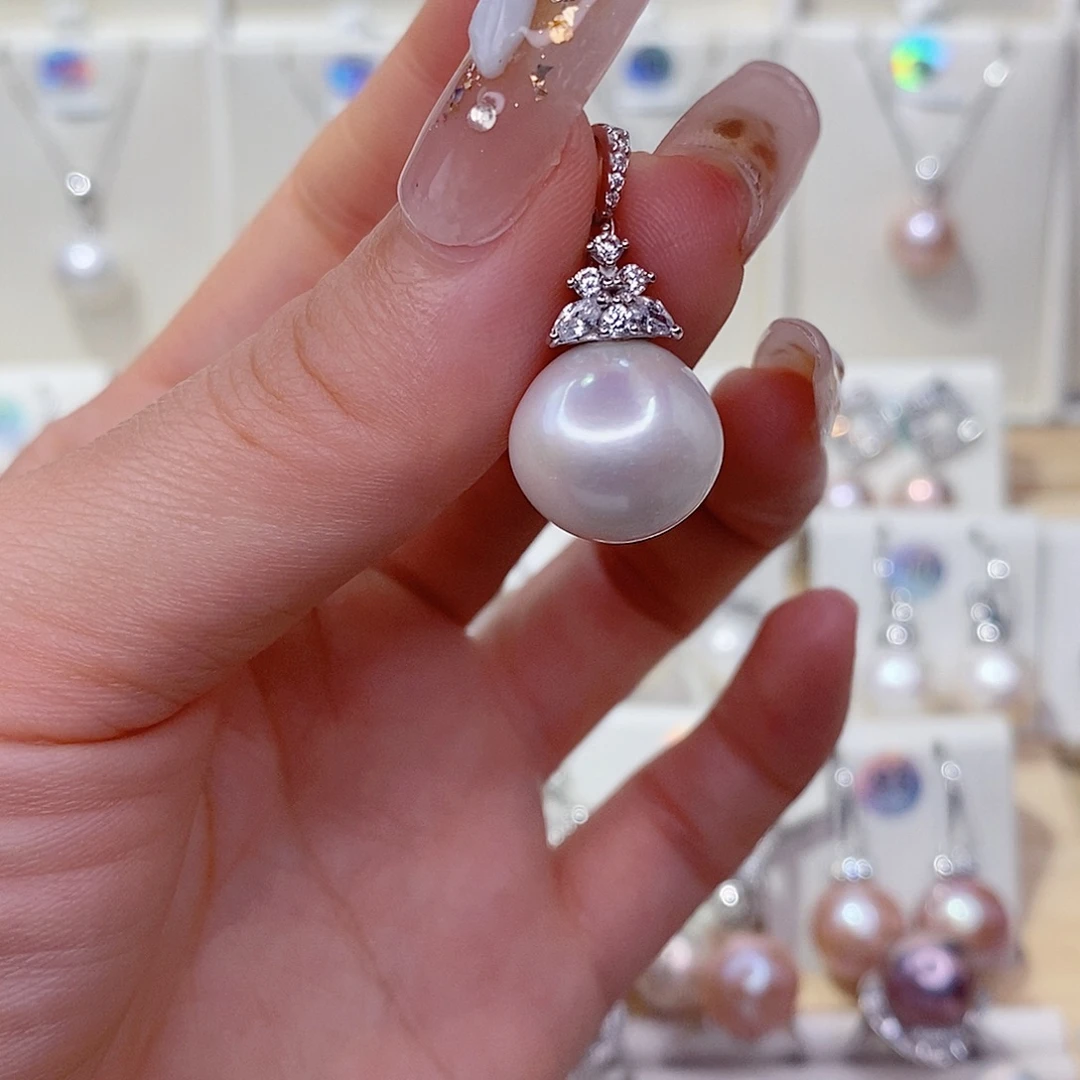 淡水珍珠银S925镶嵌吊坠(赠链)