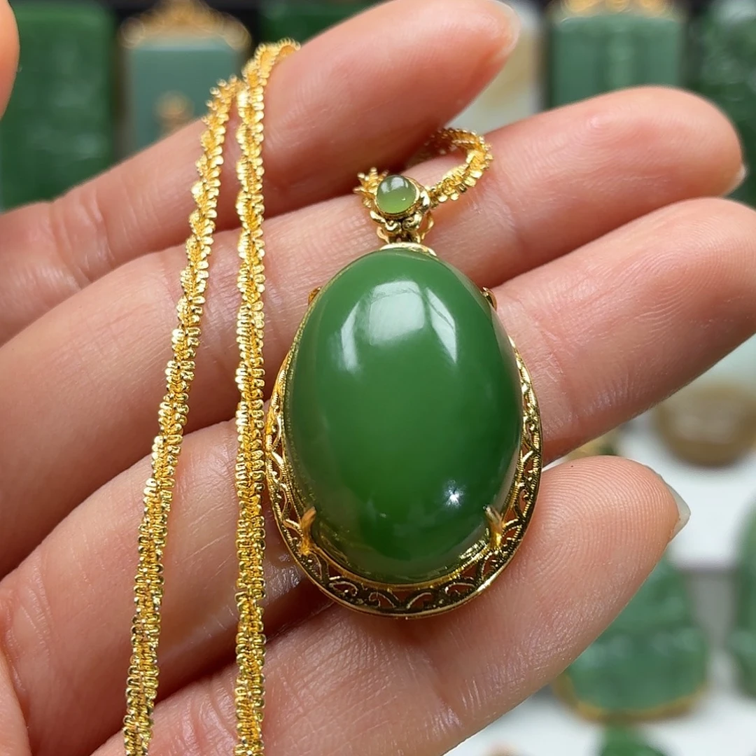 和田玉18K金镶嵌颈饰