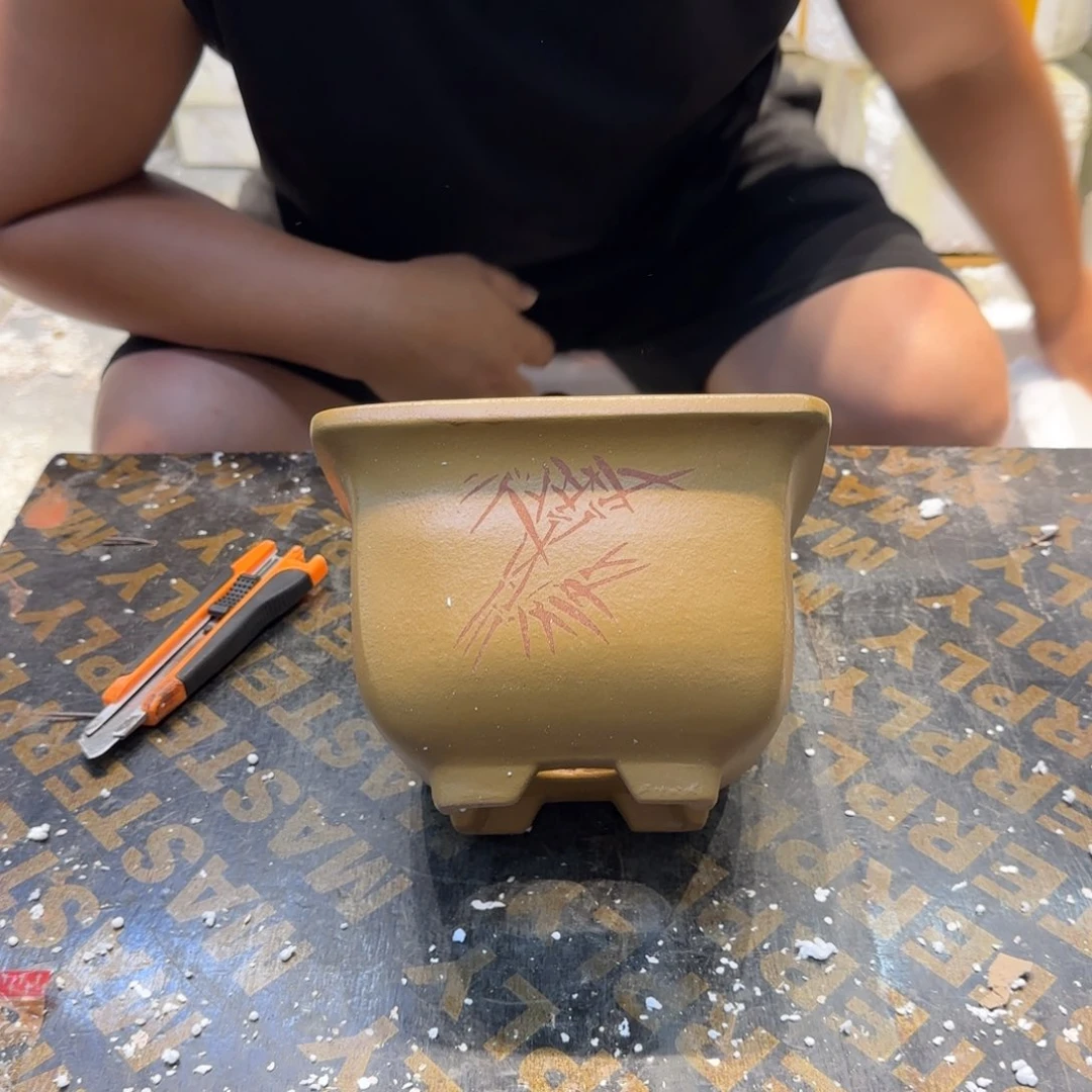 紫砂花盆瑕疵和瑕疵